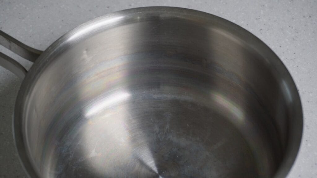 스테인리스 팬 얼룩 제거 방법