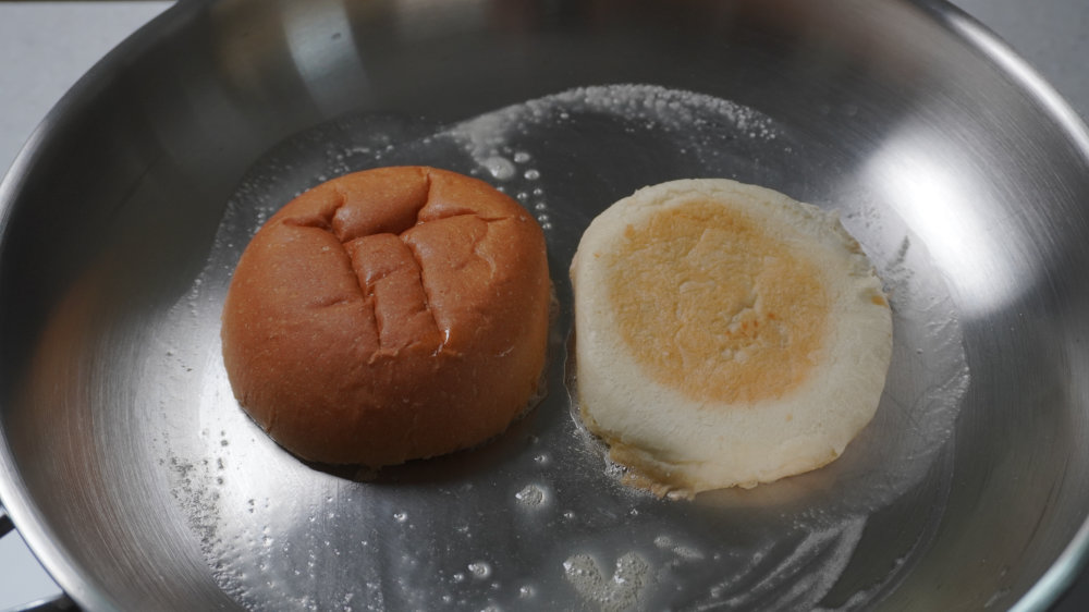 중약불로 빵 굽기